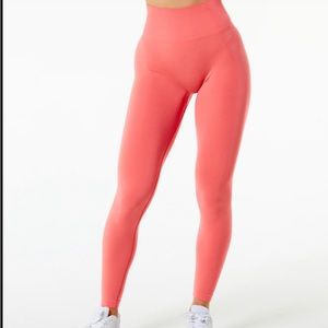 Alphalete Amplify Leggings ✨